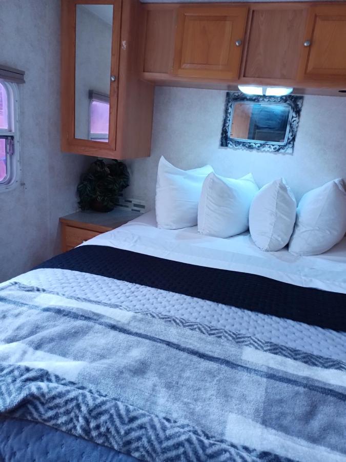 Garden Glamping Rv Hotel Pahrump Exterior photo
